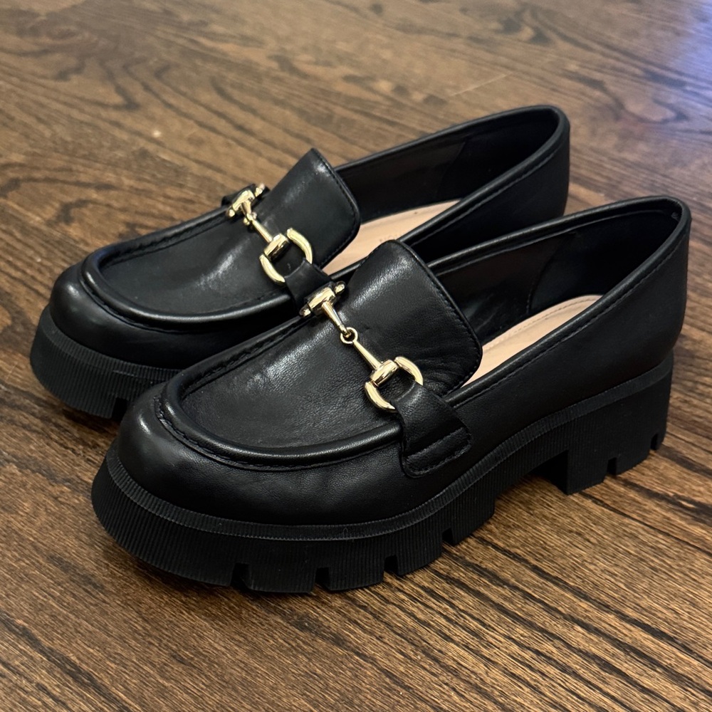 ⚜️ BCBGeneration Black Leather Loafers
